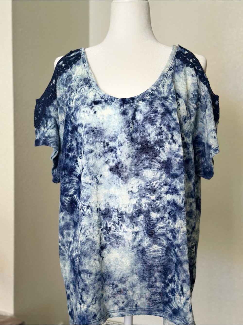 Almost Famous Blue Tie Dye Crochet Cold Shoulder Top 3X